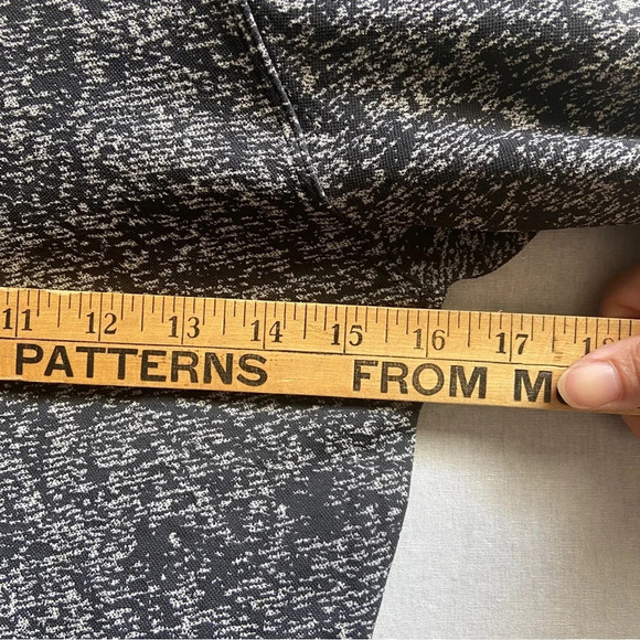 Lululemon Athletica mock neck 1/3 zip pull over long sleeve running shirt Sz 6 - Picture 12 of 13